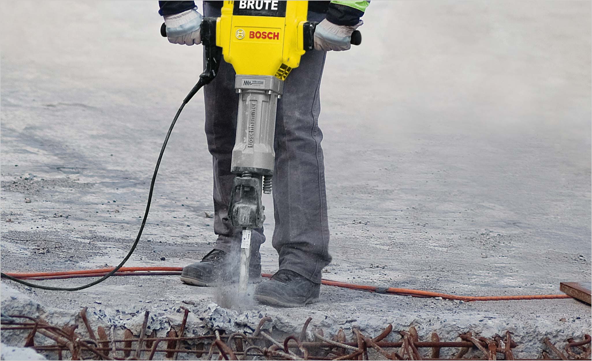 Vencendo o Relógio: Um Caso de Sucesso na Demolição de um Prédio Alto