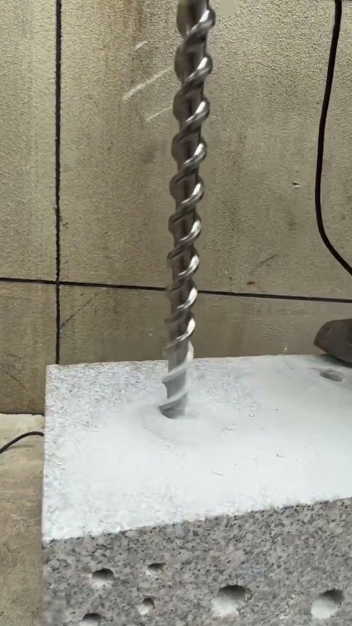 Zhonghuan ZHMAX-168 SDS-Max 6-Cutter Drill Bit 钻削石材演示